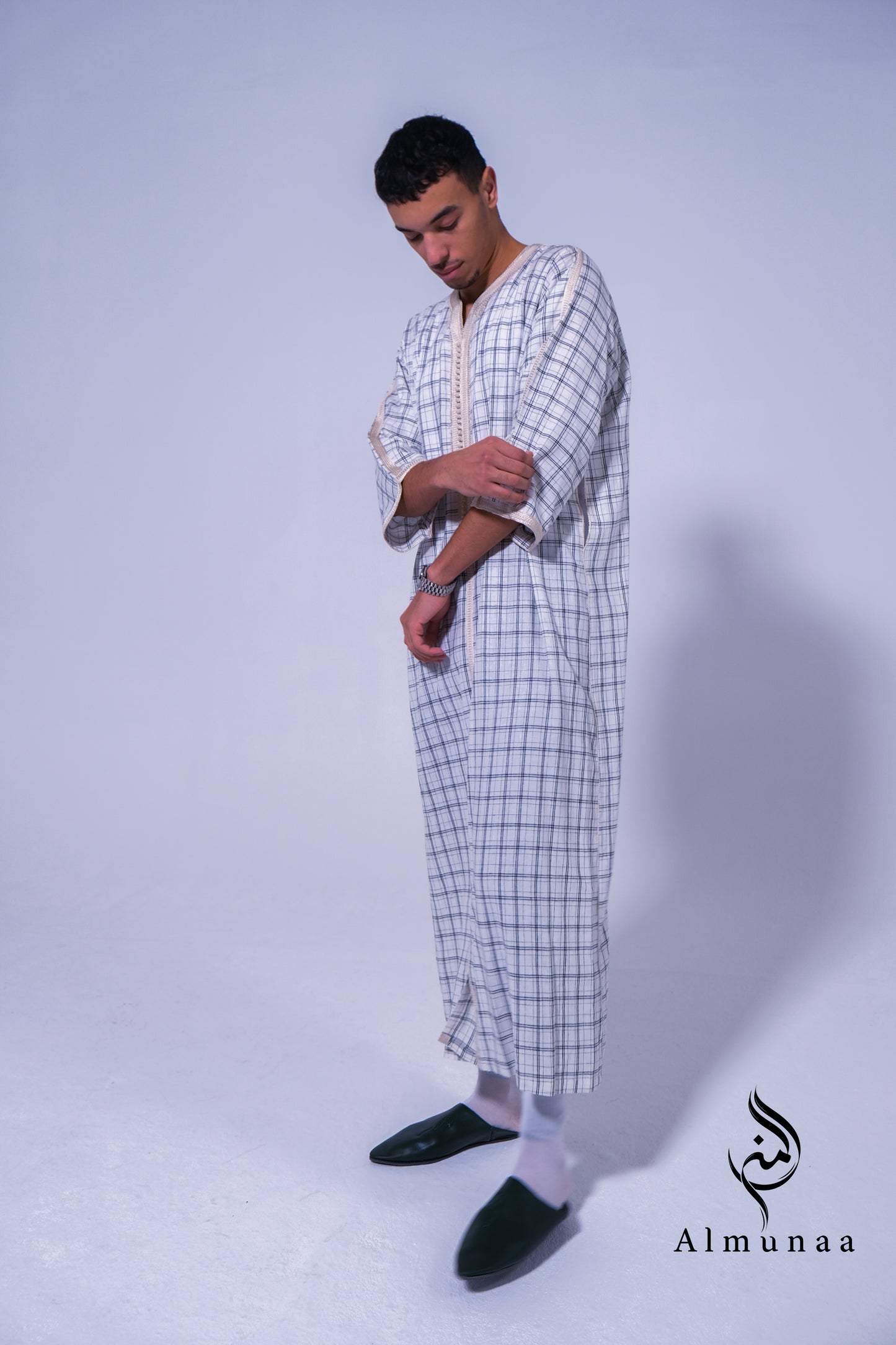 Luxury White Gandroura with Black Stripes For Men