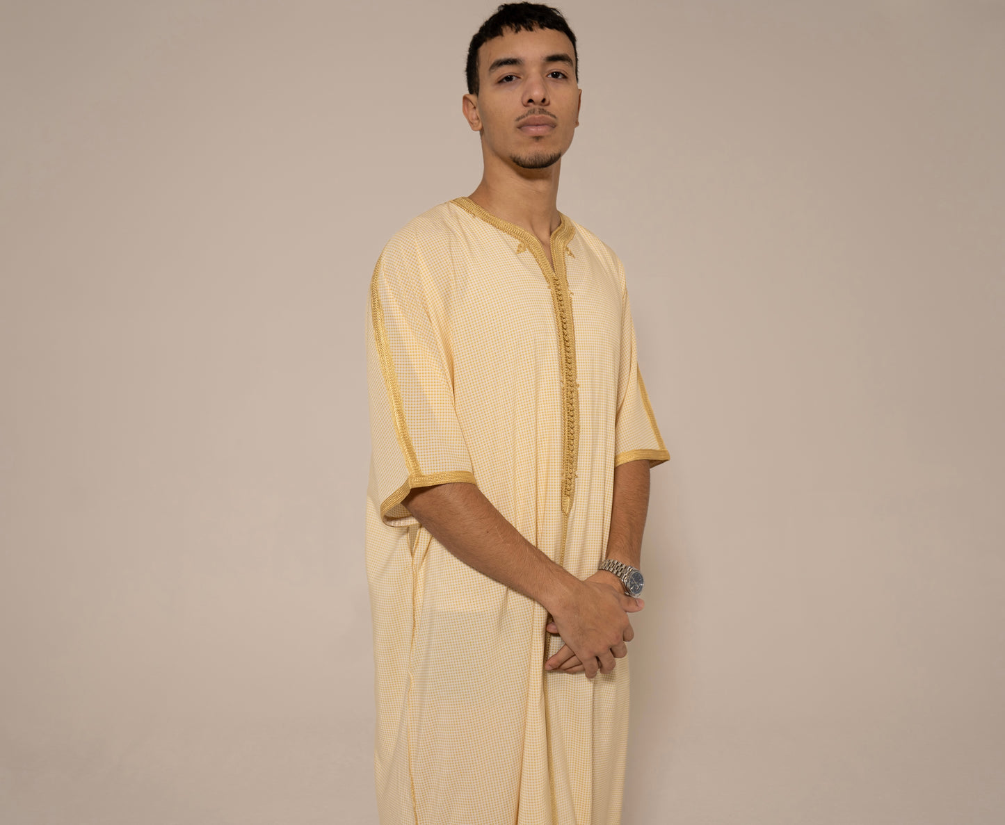 Traditional Moroccan Men’s Gandoura - Yellow Checkered Thobe with Golden Embroidery