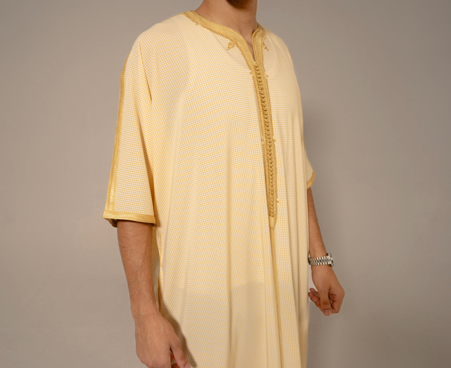 Traditional Moroccan Men’s Gandoura - Yellow Checkered Thobe with Golden Embroidery