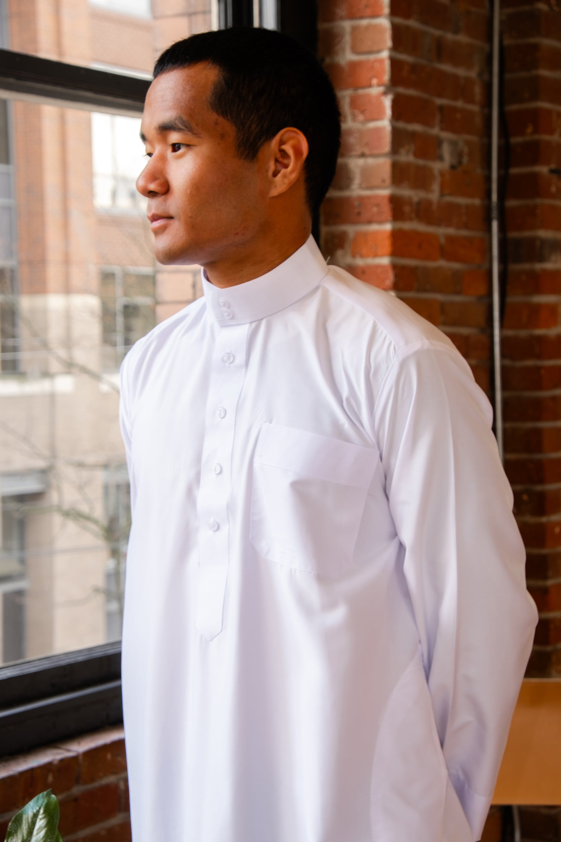 MENS White Thobe ARABIC DRESS Garment For Men Cotton Summer Dress Slim almunaa MENS White Thobe ARABIC DRESS Garment For Men Cotton Summer Dress Slim almunaa